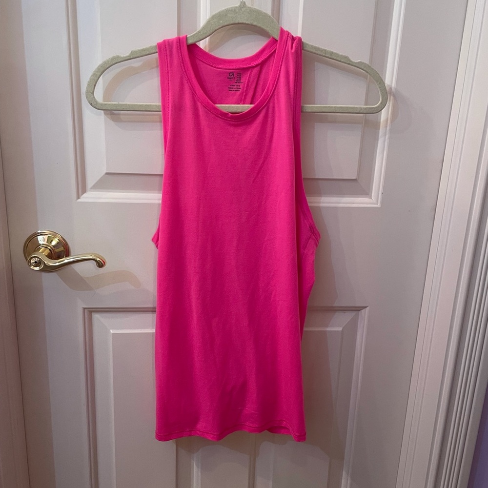 GAP fit open back workout tank